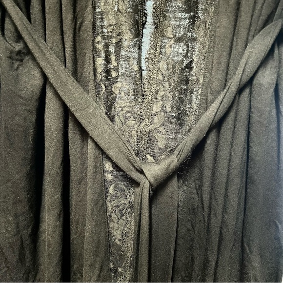 TORRID Sleep Black Lace Trimmed Robe - Picture 3 of 5